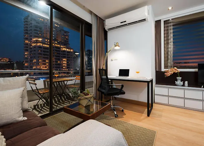 Wander Nana - Skyline View Apartment Near Terminal 21 * Bangkok